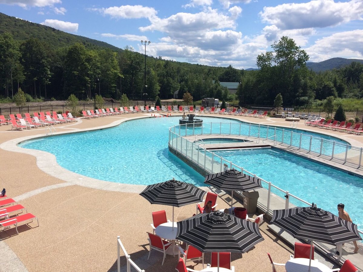 Behind the Scenes: How to turn a swimming pool into a skating rink